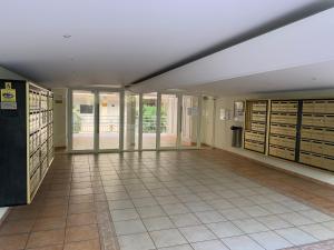 Fotografia z galérie ubytovania Le Vaugrenier Parc - Proche Sophia Antipolis - Climatisé v destinácii Villeneuve-Loubet