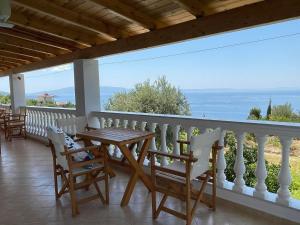 Gallery image of Helen Apartments in Lukovë +57 photos