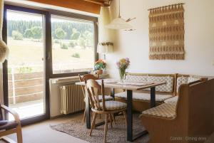 Φωτογραφία από το άλμπουμ του 71 square meters Condo in Schwarzwald with beautiful mountain view, free wifi σε Schönwald