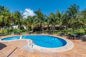 Piscina di Hotel Dos Playas Faranda Cancún o nelle vicinanze