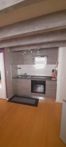 Kuchnia lub aneks kuchenny w obiekcie LOFT Saint Pierre