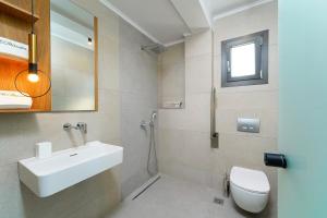 Olia Thassos - Luxury Apartments的一间浴室