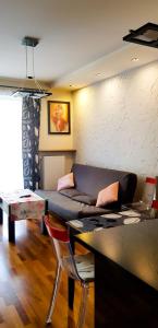 Fotografia z galérie ubytovania Apartament z balkonem Przy parku vo Varšave