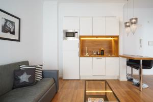 Kuchyňa alebo kuchynka v ubytovaní Minimal Rooms by ELE Apartments