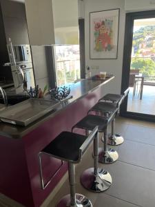 Kuchyňa alebo kuchynka v ubytovaní Grand 3 pièces avec terrasse vue mer tout confort