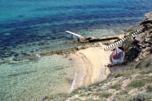 Zdjęcie z galerii obiektu Apartments by the sea Pag - 6273 w mieście Pag