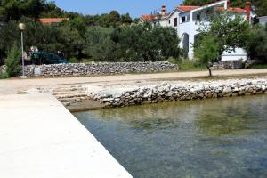 Fotografia z galérie ubytovania Apartments by the sea Verunic, Dugi otok - 8105 v destinácii Veli Rat