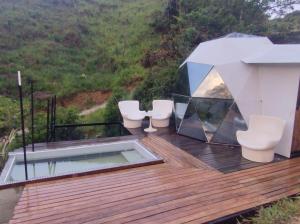 Bazén v ubytování Glamping Paraiso nebo v jeho okolí