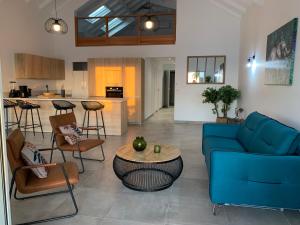 Кухня или мини-кухня в Sublime Loft au Coeur de Marigot, face de Anguilla
