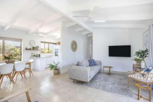 Μια τηλεόραση ή/και κέντρο ψυχαγωγίας στο Birdsea House