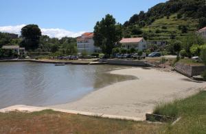 Fotografia z galérie ubytovania Apartments with a parking space Supetarska Draga - Donja, Rab - 14152 v Rabe