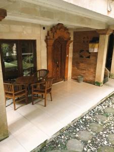 Patio nebo venkovní prostory v ubytování Darma Yogi House