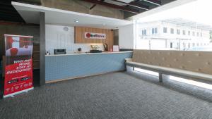Area soggiorno di RedDoorz @ Insular Square Mandaue City