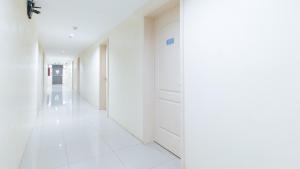 Foto dalla galleria di RedDoorz @ Insular Square Mandaue City a Mandaue