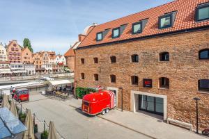 Budynek, w którym mieści się apartament