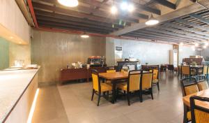 Ristorante o altro punto ristoro di RedDoorz @ Insular Square Mandaue City