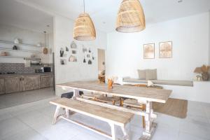 Kuchyň nebo kuchyňský kout v ubytování Gypsy Moon Bali