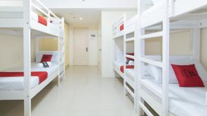 Letto o letti in una camera di RedDoorz @ Insular Square Mandaue City
