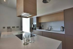 La Cala golf: apartment with a stunning view tesisinde mutfak veya mini mutfak