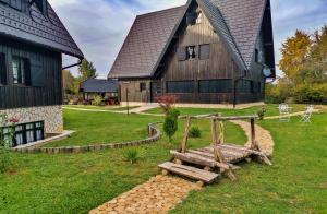 Vonkajšia záhrada v ubytovaní Plitvice Luxury Etno Garden