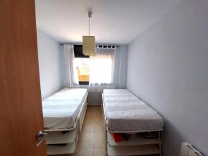 Posteľ alebo postele v izbe v ubytovaní BRAVAHOLIDAYS-201-Pineda