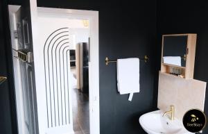 Vonios kambarys apgyvendinimo įstaigoje Bee Stays - Pickmere House