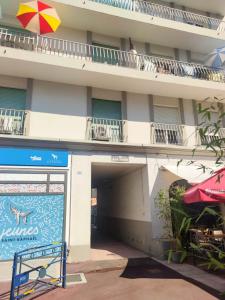 Fotografia z galérie ubytovania Saint-Raphaël : Appartement cosy à 10 minutes de la plage v destinácii Saint-Raphaël