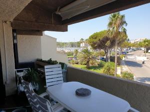 Balkón alebo terasa v ubytovaní Magnifique 2 pièces vue port et mer