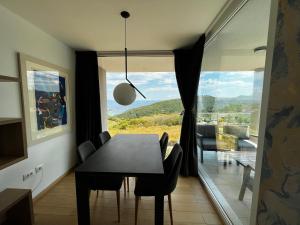 Nespecifikovaný výhled na hory nebo výhled na hory při pohledu z apartmánu