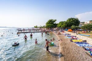 Zdjęcie z galerii obiektu Apartments by the sea Sveti Petar, Biograd - 15113 w mieście Sveti Filip i Jakov