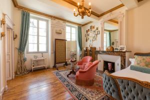 Posedenie v ubytovaní Champagne House - Holiday rental - An Oasis Full of Elegance, Luxury and Charm