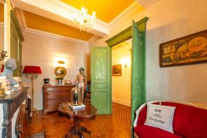 Posedenie v ubytovaní Champagne House - Holiday rental - An Oasis Full of Elegance, Luxury and Charm