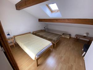 מיטה או מיטות בחדר ב-Appartement Les Angles, 4 pièces, 6 personnes - FR-1-295-164