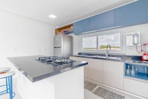 Kuchyň nebo kuchyňský kout v ubytování SA06 Excelente Casa 5 Suítes - Reserva de Sauípe
