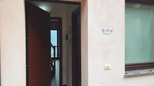 Billede fra billedgalleriet på La Quiete 63 Terrace Holiday apartment By Garda Domus Mea i Tremosine Sul Garda + 18 billeder