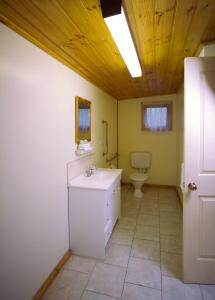 Koupelna v ubytování Sanctuary House Resort Motel