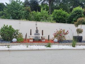 Vonkajšia záhrada v ubytovaní Chambre Jungle dans maison d'hote "Le Petit Clouet"- Rochecorbon