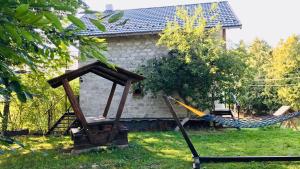 Vonkajšia záhrada v ubytovaní Goretsʹ family home