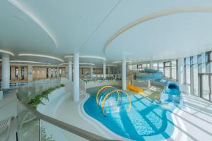 Bazén v ubytovaní Apartament A101 Polanki Aqua alebo v jeho blízkosti