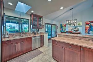 Foto de la galería de Home Near Amitabha Stupa and Peace Park in Sedona! en Sedona 25 fotos más