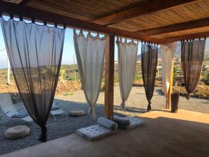 A balcony or terrace at Dammuso Rekhale con vista mare