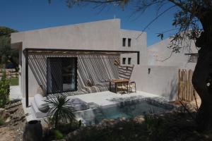 Bazén v ubytovaní Pure Villas alebo v jeho blízkosti
