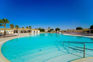 Bazén v ubytování Sikania Eco Resort nebo v jeho okolí
