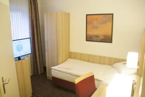Postel nebo postele na pokoji v ubytování Hotel zum Adler - Superior