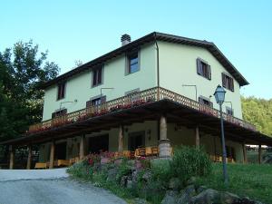 Budova, kde se the country house nachází + 13 fotografií