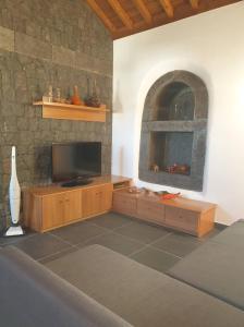 Μια τηλεόραση ή/και κέντρο ψυχαγωγίας στο Casa do Outeiro - AL