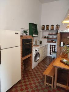 Dapur atau dapur kecil di Jardines de Hortensia - Vacation home Tenerife