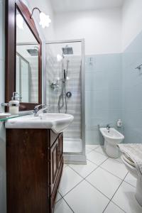 A bathroom at B&B Casa Degli Artisti