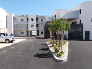 Fotografia z galérie ubytovania Superbe appartement pour 6 avec balcon, piscine chauffée et accès direct plage à La Tranche - FR-1-194-255 v destinácii La Tranche-sur-Mer