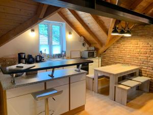 Кухня или мини-кухня в Lovely Home München
